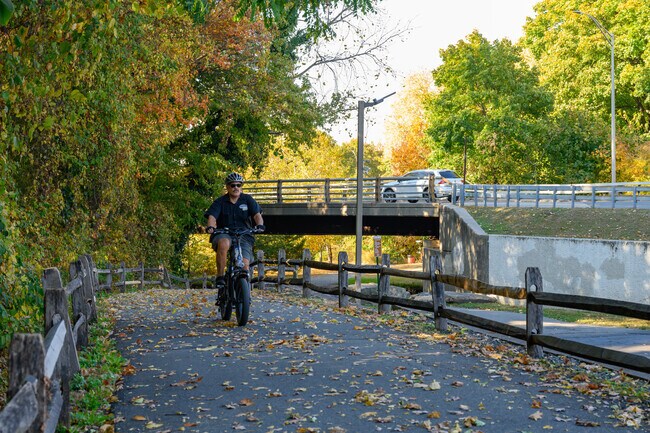 The 36 mile North-South County Trailway runs through Homefield.