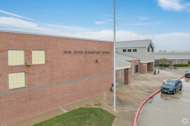 Don Jeter Elementary School in Manvel serves over 800 students with an A-minus rating.