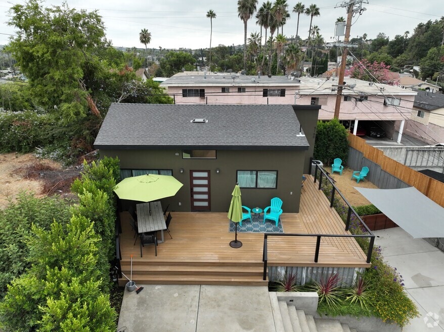 5160 Oakland St, Los Angeles, CA 90032 - photo 2