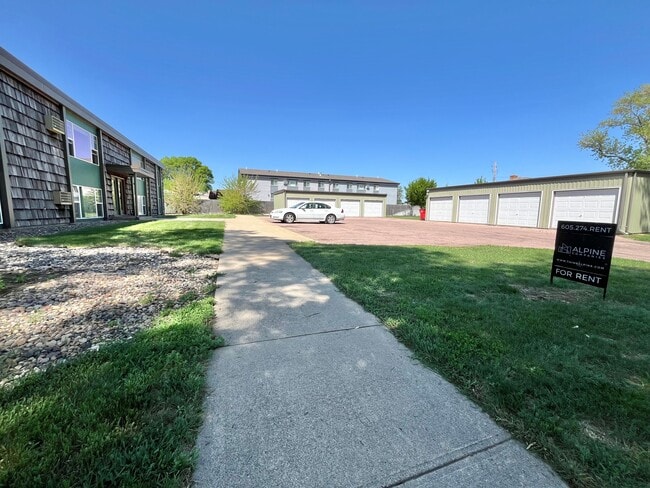 Timberline Court, Sioux Falls, SD 57105 - photo 3