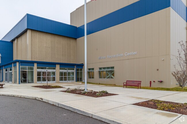 Milner Recreation Center offers indoor recreation activities for the locals of McMinnville.