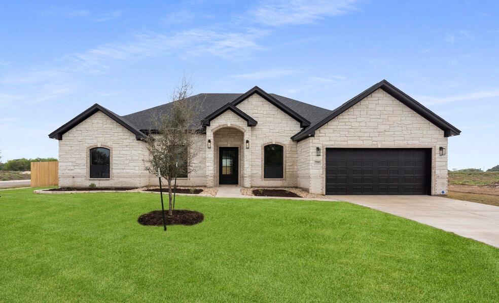 718 Eagle Heights Dr, Salado, TX 76571 - photo 1