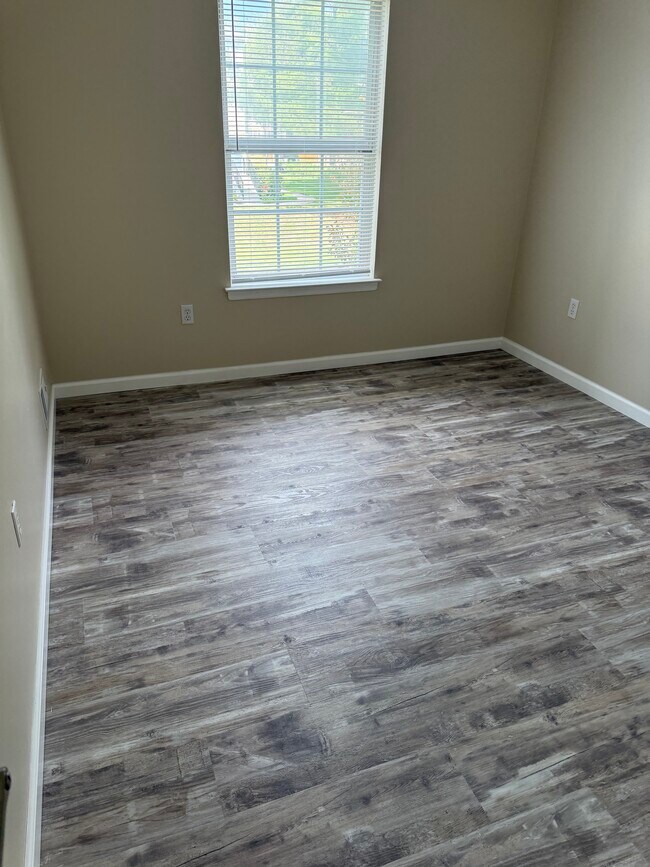 82 Chambord Ct, Trenton, NJ 08619 - photo 6