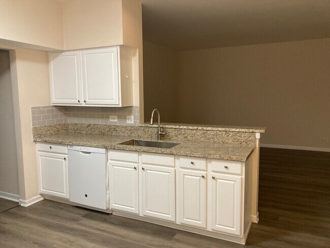 12 Gail Ct, Lake In the Hills, IL 60156 - photo 7