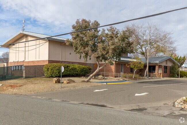 Latrobe Elementary is a public school located in Shingle Springs, California.