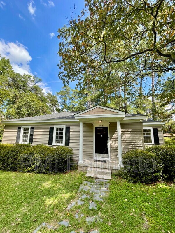 746 Deerwood St, Columbia, SC 29205