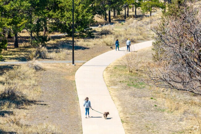 Inspiration Point Park near Regis features a scenic 0.8-mile walking loop.