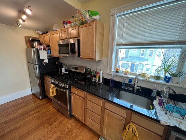48 Lowell St unit 2, Somerville, MA 02143 - photo 4