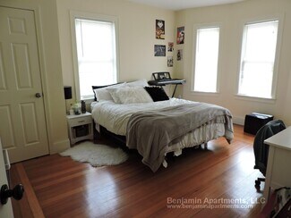 74 Brooks St Unit 1, Boston, MA 02135