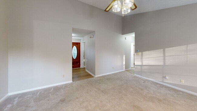 152 Tracy Ridge Blvd, Whiteland, IN 46184 - photo 2