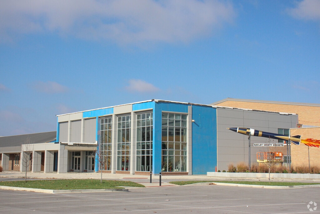 Shelby County High School provides education in the neighborhood of 
Outer Shelby County.