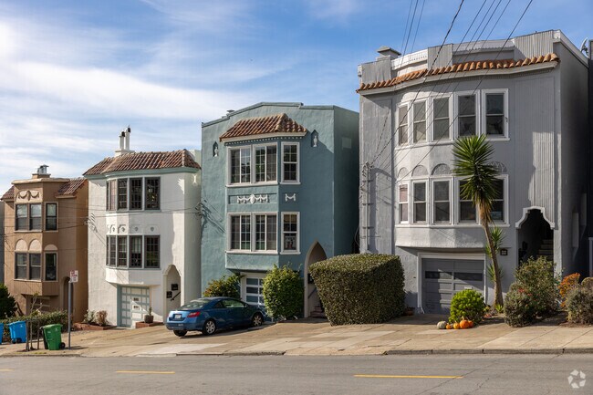 Parkside’s classic homes showcase charming architectural details and coastal influences.