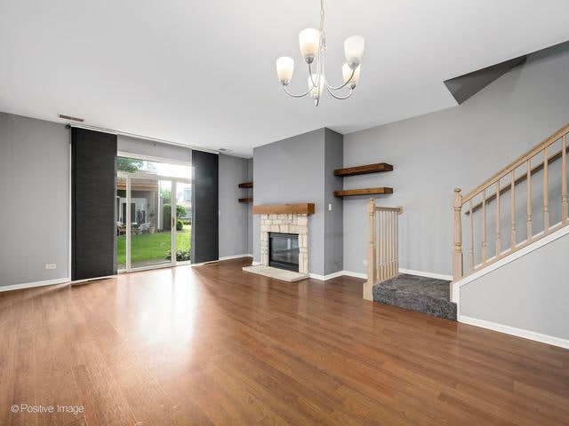 835 Genesee Dr, Naperville, IL 60563 - photo 3