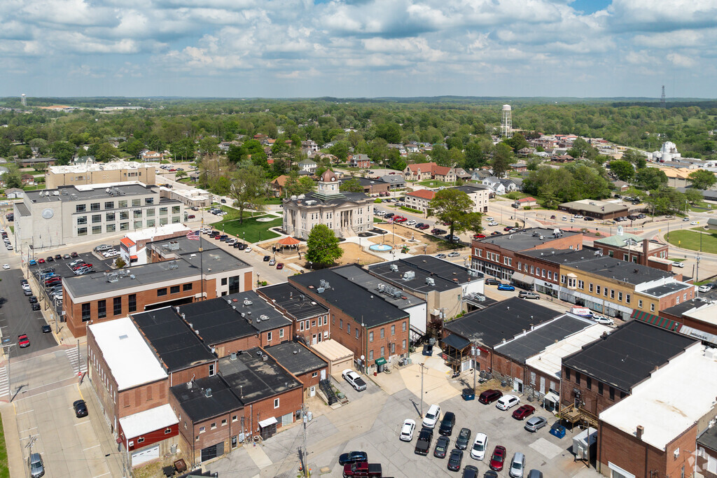 Explore Jackson's historic charm, nestled in scenic Cape Girardeau County.