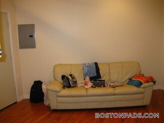 463 Park Dr Unit B, Boston, MA 02215