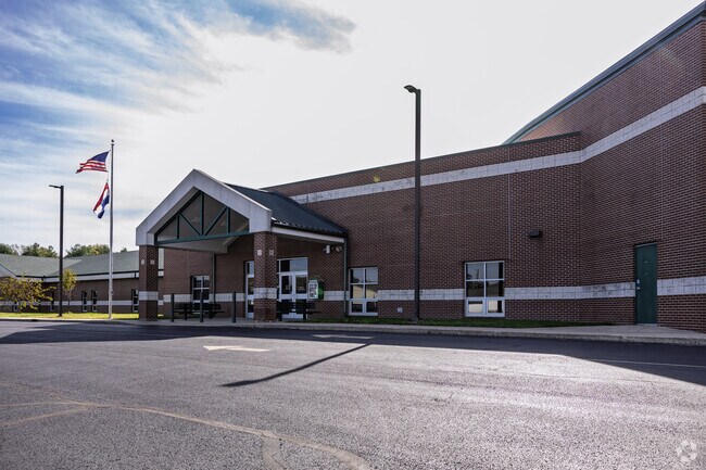 Mount Vernon Intermediate School students go on to attend Mount Vernon Middle School.