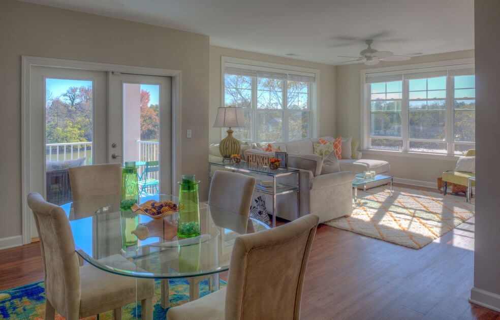 Covepointe at the Landings, Norfolk, VA 23508 - photo 1