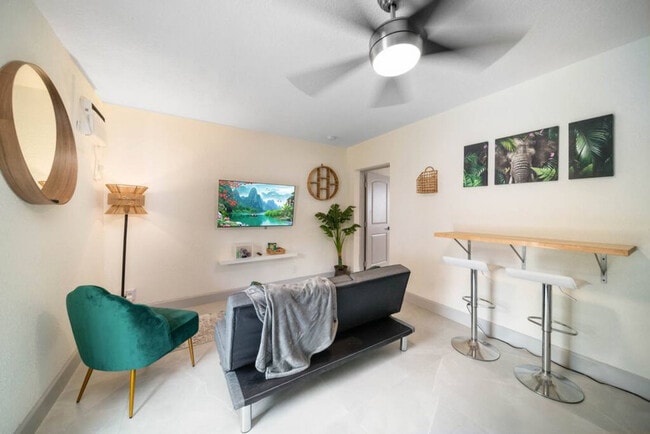 1702 NE 9th St unit ID1369639P, Fort Lauderdale, FL 33304 - photo 4