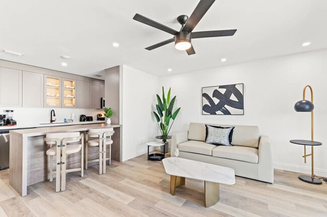 8115 Thomas Dr unit ID1354988P, Panama City, FL 32408 - photo 2