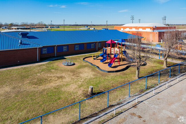 Paoli Elementary School is a quality school located in Wayne area.