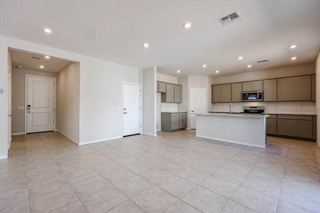 2720 E Dutchmans Trail, Apache Junction, AZ 85119 - photo 7