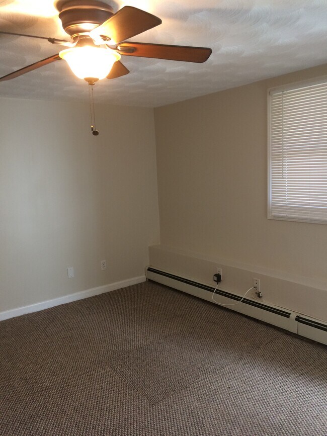 37 Cecilian Ave unit 1st floor, Revere, MA 02151 - photo 6