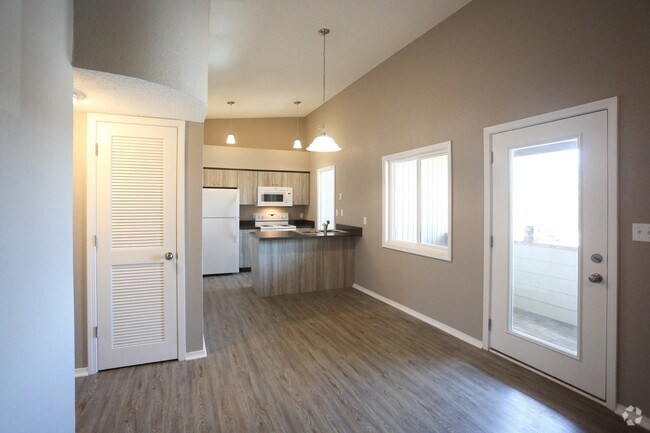 Trails End Apartments, Springfield, MO 65804 - photo 3