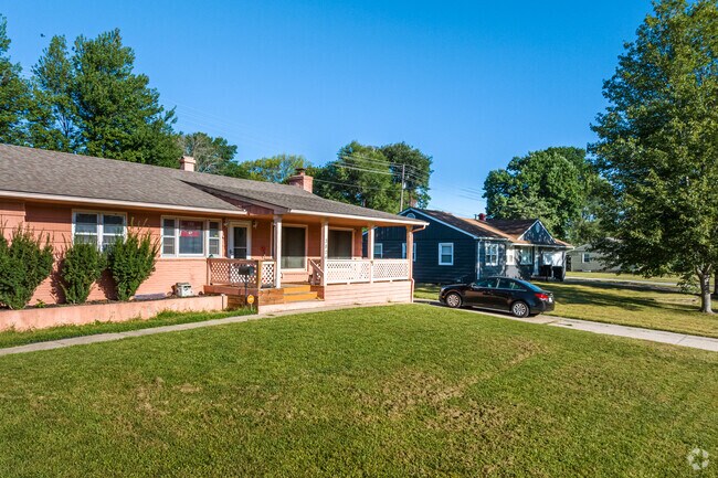 Ranch homes with 1-2 car garages are popular here, in the Luff Neighborhood.