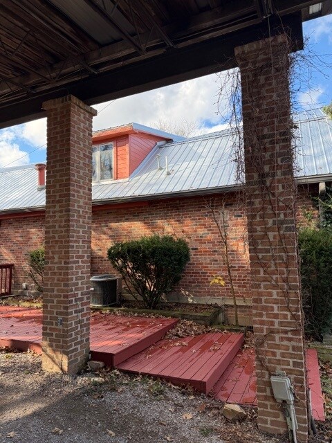 1906 S Pennsylvania Ave, Wellston, OH 45692 - photo 2