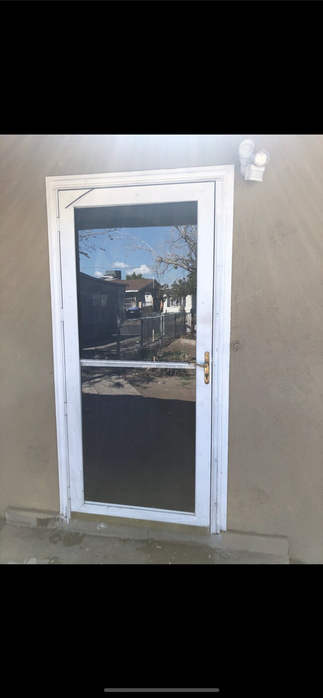 1305 Palm St, Henderson, NV 89011 - photo 7