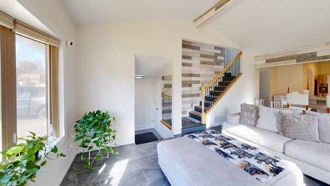 328 N Brookshore Dr, Shorewood, IL 60404 - photo 3