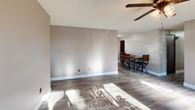 621 E Easy St, Caldwell, ID 83605 - photo 2