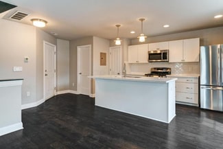 48 Aston Row Ln Unit B, Columbus, OH 43201