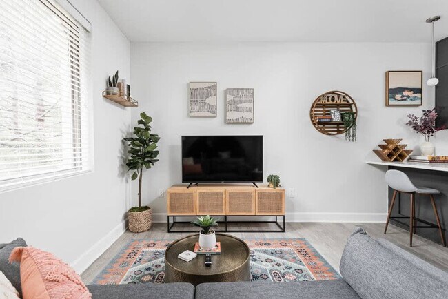 5858 N College Ave unit ID1014525P, Indianapolis, IN 46220 - photo 2