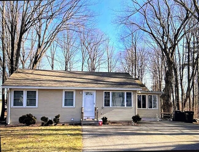 21 Orchard Terrace unit 2, Salem, NH 03079 - photo 2