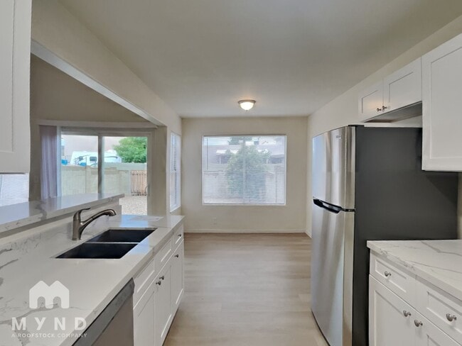 5945 E Nance St, Mesa, AZ 85215 - photo 3