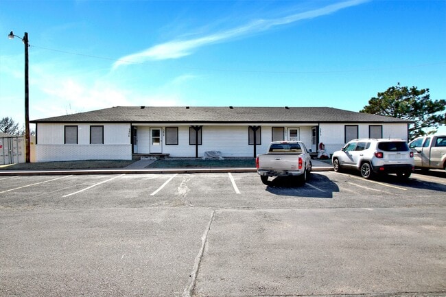 Bel Aire Oliver, Wichita, KS 67220 - photo 4