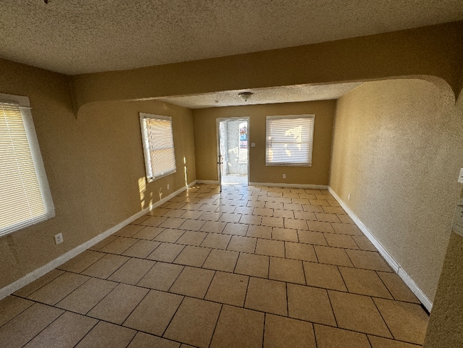 536 W Marshall Blvd, San Bernardino, CA 92405 - photo 7