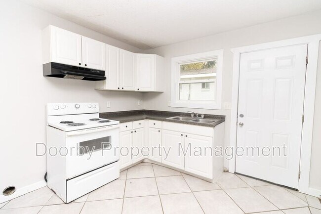 1104 N Hawthorne St unit A, Chattanooga, TN 37406 - photo 5