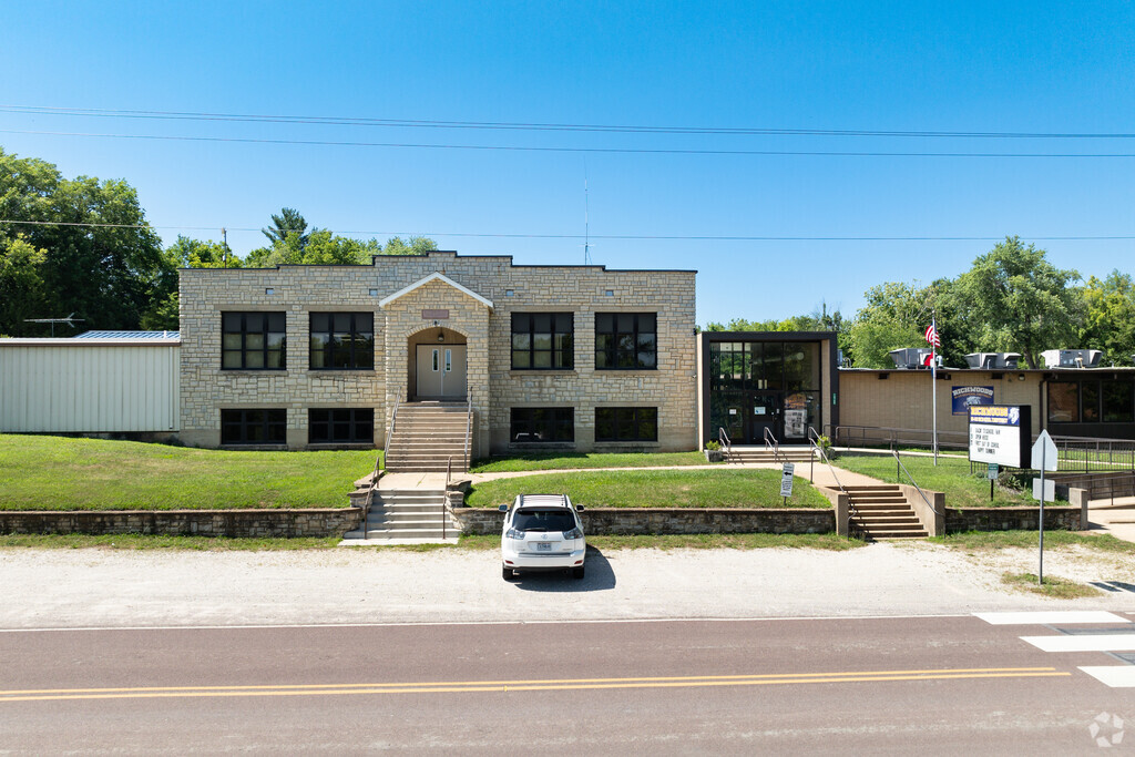 Richwoods Elementary School aligns with Missouri state standards.