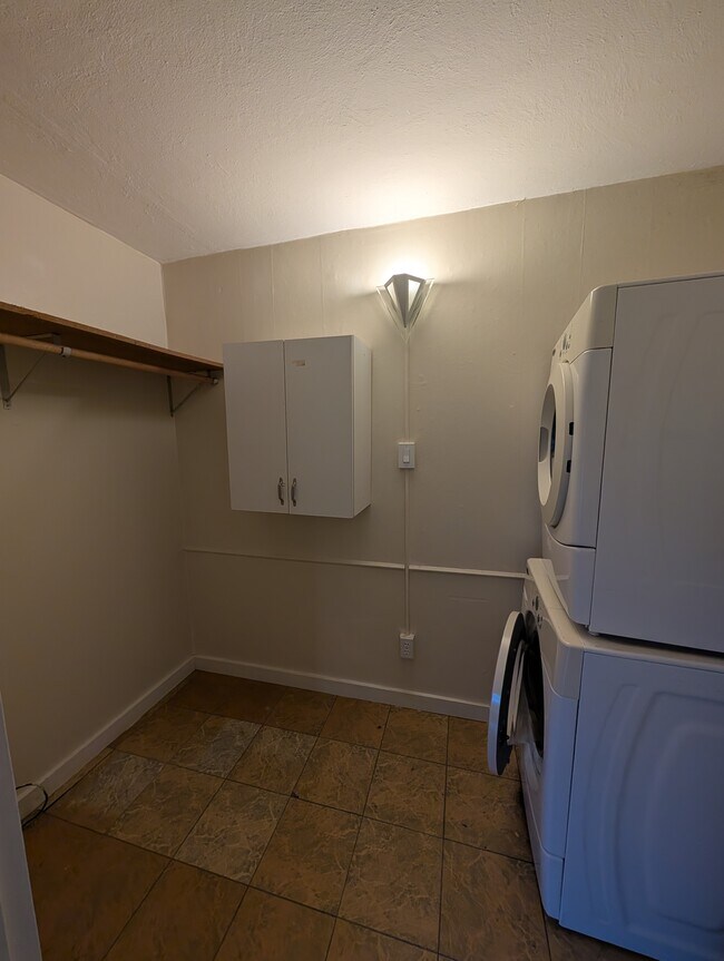 2005 SE Taylor St, Portland, OR 97214 - photo 7
