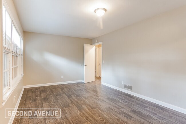 9725 Red Ln Dr, Birmingham, AL 35215 - photo 6