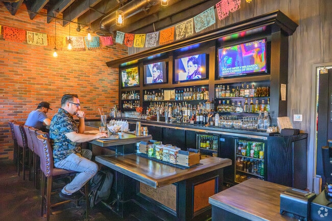 La Unica is a vibrant, family-owned Mexican eatery offering familiar dishes & a bar with a variety of tequilas in the historic downtown near Riverview.