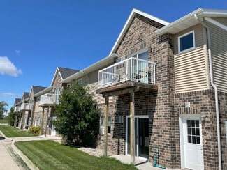 3203-3241 8th St NE, Minot, ND 58703