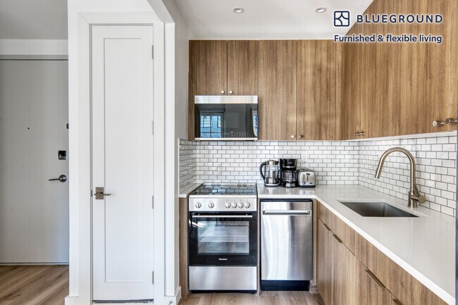 68 Gold St unit FL4-ID961, Brooklyn, NY 11201 - photo 6