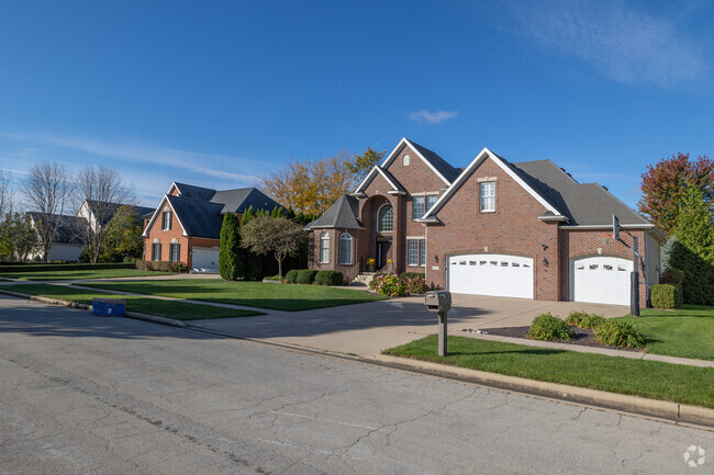 The median year that homes were constructed in Hawthorne is 2000.