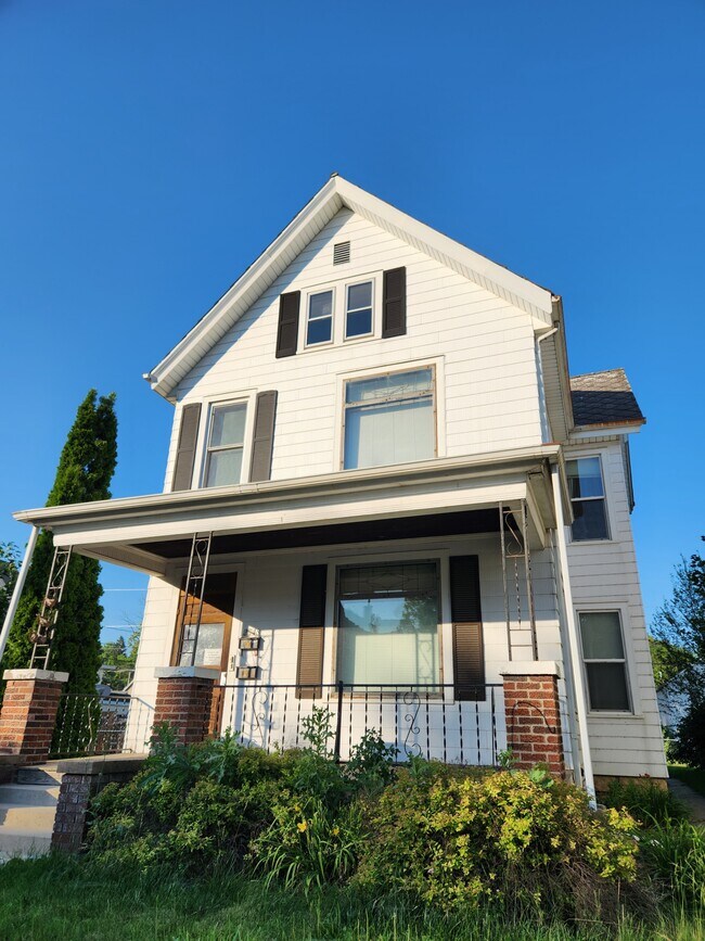 2548 Jackson St Unit 1, Dubuque, IA 52001