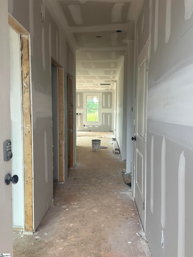 930 Gibbons St, Wellford, SC 29385