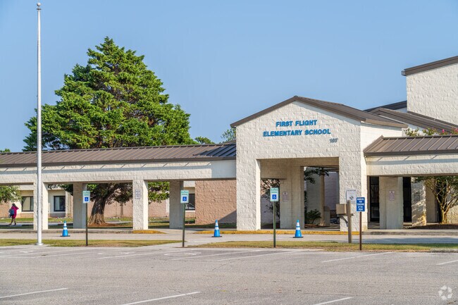 First Flight Elementary School serves students in grades K-5.