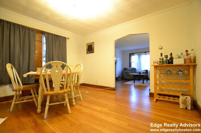 21 Wiltshire Rd unit 1, Brighton, MA 02135 - photo 4